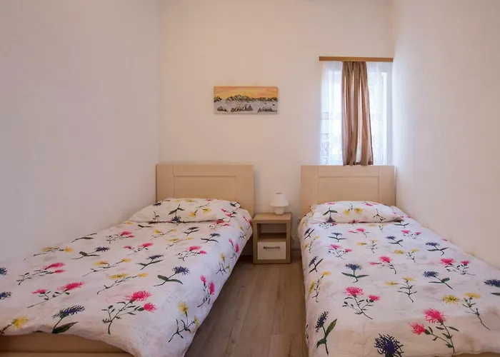 Apartament Lavanda 2 *