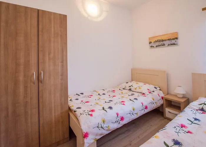 Apartment Lavanda 2 *