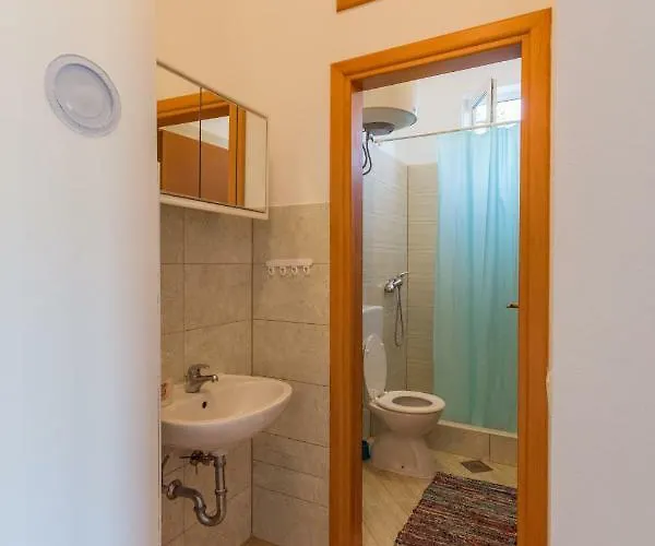 Apartment Lavanda 2 *