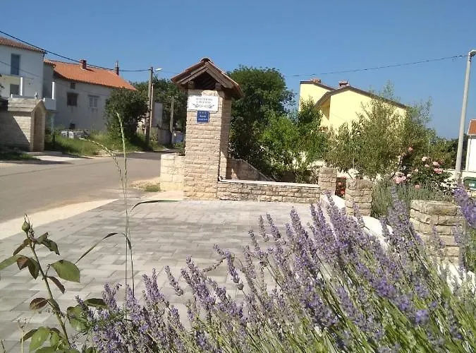 Apartamento Lavanda 2 *